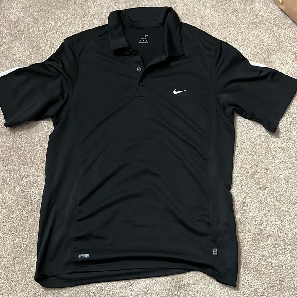 Black size M Nike Shortsleeve